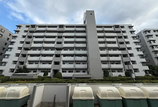 八王子市南大沢3丁目の中古マンションの外観の写真