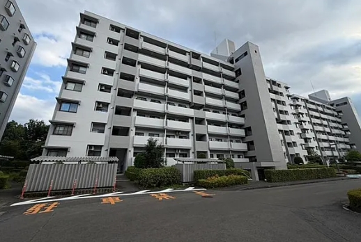 八王子市南大沢3丁目の中古マンションの外観の写真