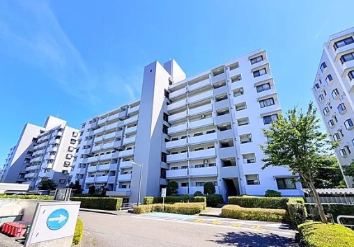 八王子市南大沢3丁目の中古マンションの外観の写真