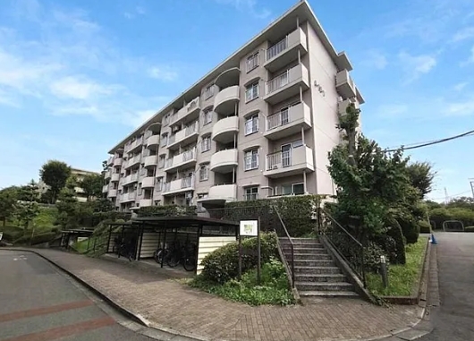 八王子市南大沢4丁目の中古マンションの外観の写真