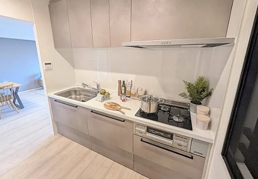 八王子市元横山町2丁目の中古マンションのキッチンの写真
