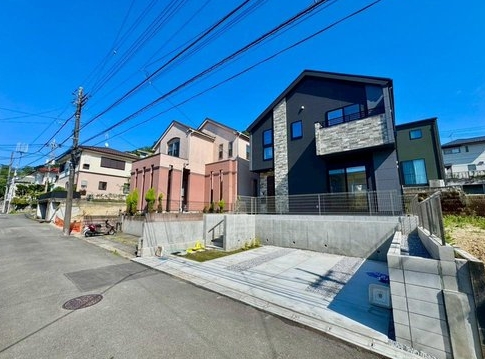 八王子市長沼町の新築戸建ての外観の写真