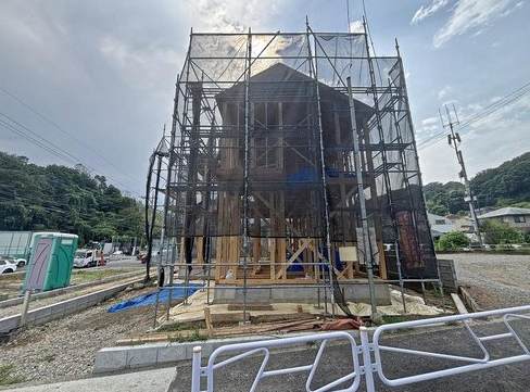 八王子市中山の新築戸建ての外観の写真