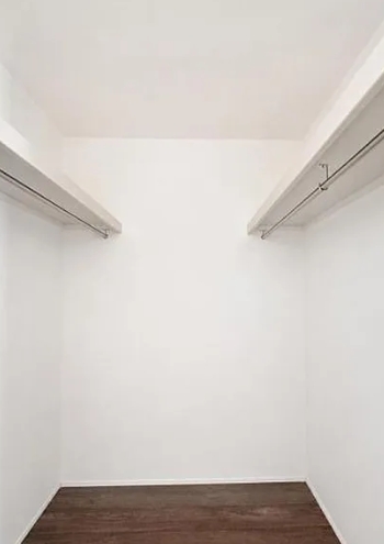 八王子市弐分方町の新築戸建て5号棟のウォークインクローゼットの写真