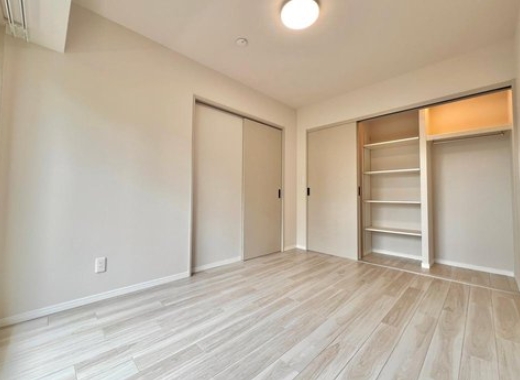 八王子市追分町の中古マンションの洋室1の写真