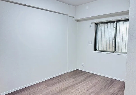 八王子市大和田町3丁目の中古マンションの洋室2の写真