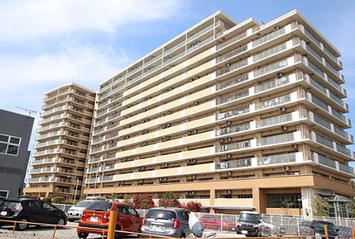 八王子市大和田町3丁目の中古マンションの外観の写真
