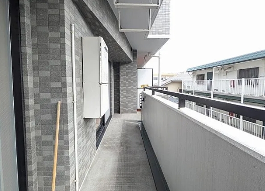 八王子市散田町5丁目の中古マンションのバルコニーの写真