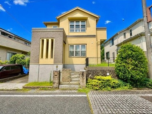 八王子市城山手1丁目の中古戸建ての外観の写真