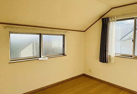 八王子市館町の中古戸建ての洋室4の写真