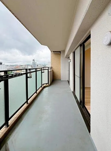 八王子市寺町の中古マンションのバルコニーの写真