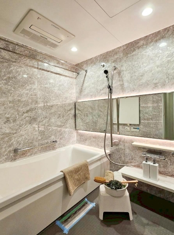 八王子市鑓水2丁目の中古マンションのバスルームの写真