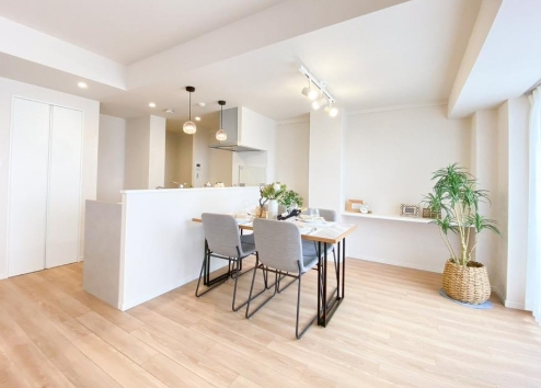 八王子市鑓水2丁目の中古マンションのダイニングの写真