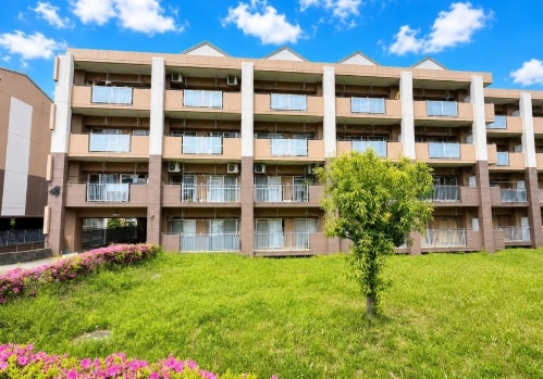 八王子市鑓水2丁目の中古マンションの外観の写真