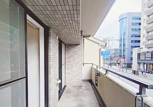 八王子市横山町の中古マンションのバルコニーの写真