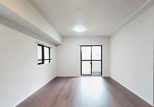 八王子市横山町の中古マンションのリビングの写真