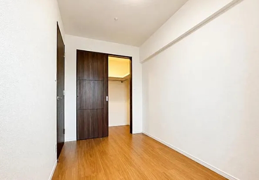 八王子市八日町の中古マンションの洋室3の写真