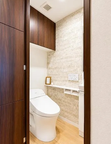 八王子市八日町の中古マンションのトイレの写真