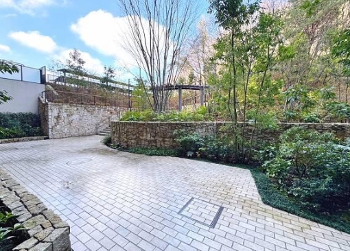 町田市小山ヶ丘6丁目の中古マンションの共用部分の写真