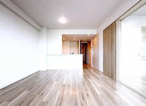 町田市小山ヶ丘6丁目の中古マンションのダイニングの写真