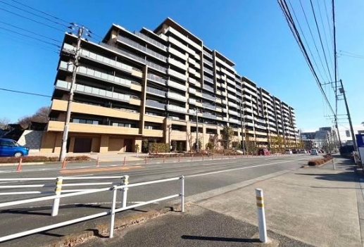 町田市小山ヶ丘6丁目の中古マンションの外観の写真