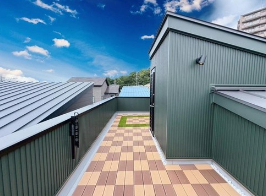 相模原市中央区上溝の新築戸建て6号棟のバルコニーの写真