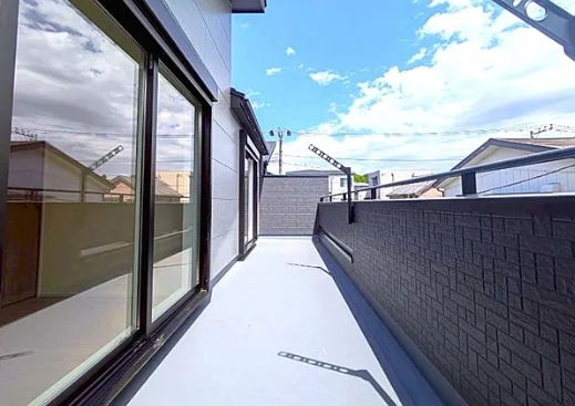 相模原市中央区横山台1丁目の新築戸建て2号棟のバルコニーの写真