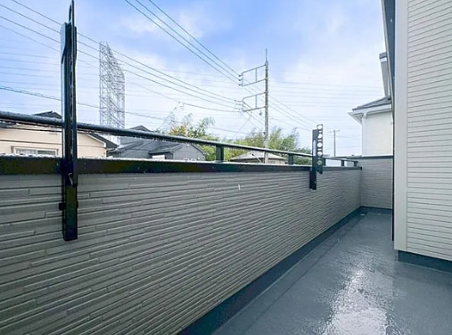 相模原市南区下溝の新築戸建て2号棟のバルコニーの写真