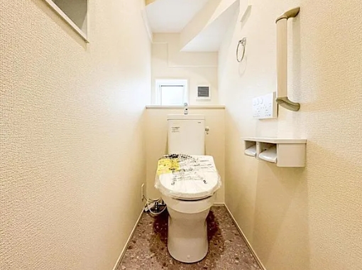 相模原市南区下溝の新築戸建て2号棟のトイレ1fの写真