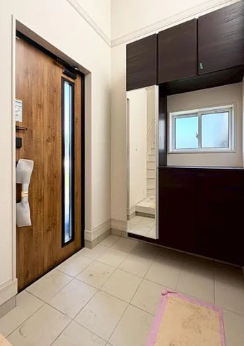 相模原市南区新戸の新築戸建て2号棟の玄関の写真