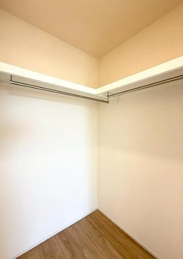 相模原市南区新戸の新築戸建て3号棟のウォークインクローゼットの写真