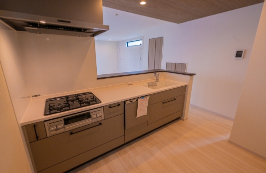 相模原市南区相南2丁目の新築戸建て1号棟のキッチンの写真