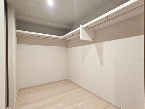 相模原市中央区中央6丁目の新築戸建てのウォークインクローゼットの写真