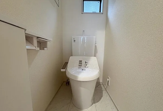相模原市中央区光が丘3丁目の新築戸建て1号棟のトイレ1fの写真