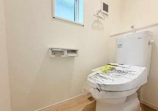 相模原市中央区上矢部3丁目の新築戸建て2号棟のトイレ1fの写真