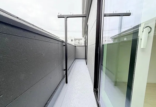 相模原市中央区上矢部3丁目の新築戸建て3号棟のバルコニーの写真