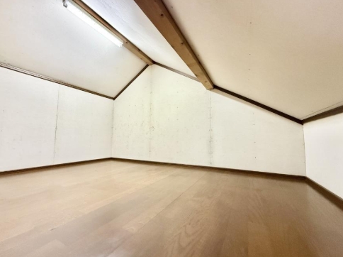 町田市金井8丁目の中古戸建のロフトの写真