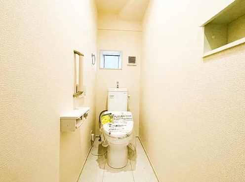 町田市成瀬台1丁目の新築戸建ての15号棟のトイレ1fの写真