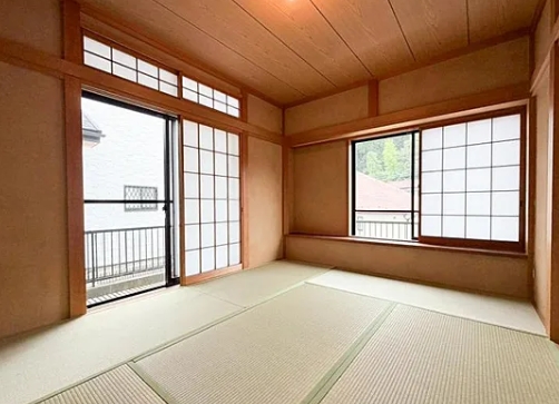 町田市小山町の中古戸建の和室の写真