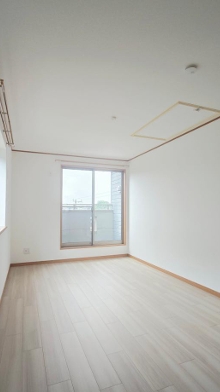 町田市図師町の中古戸建の洋室1の写真
