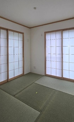 町田市図師町の中古戸建の和室の写真
