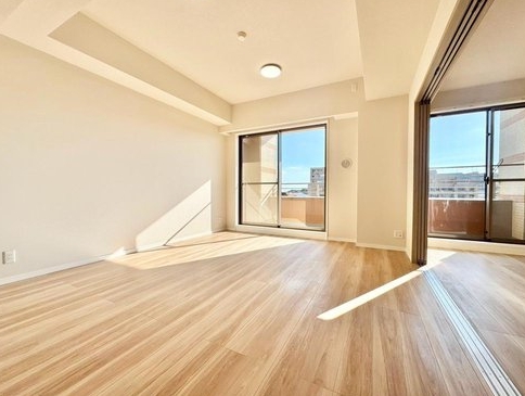 相模原市中央区星が丘4丁目中古マンションのリビングの写真