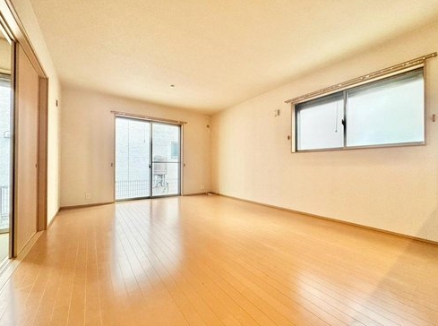 相模原市中央区上溝7丁目の中古戸建てのリビングの写真
