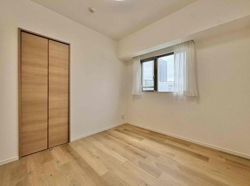 相模原市中央区相模原4丁目中古マンションの洋室2の写真