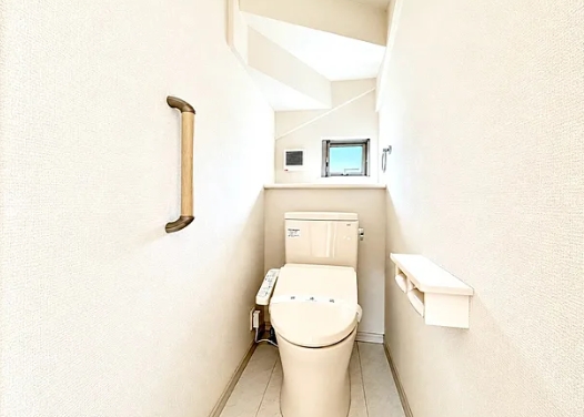 相模原市緑区原宿1丁目の中古戸建てのトイレ1fの写真