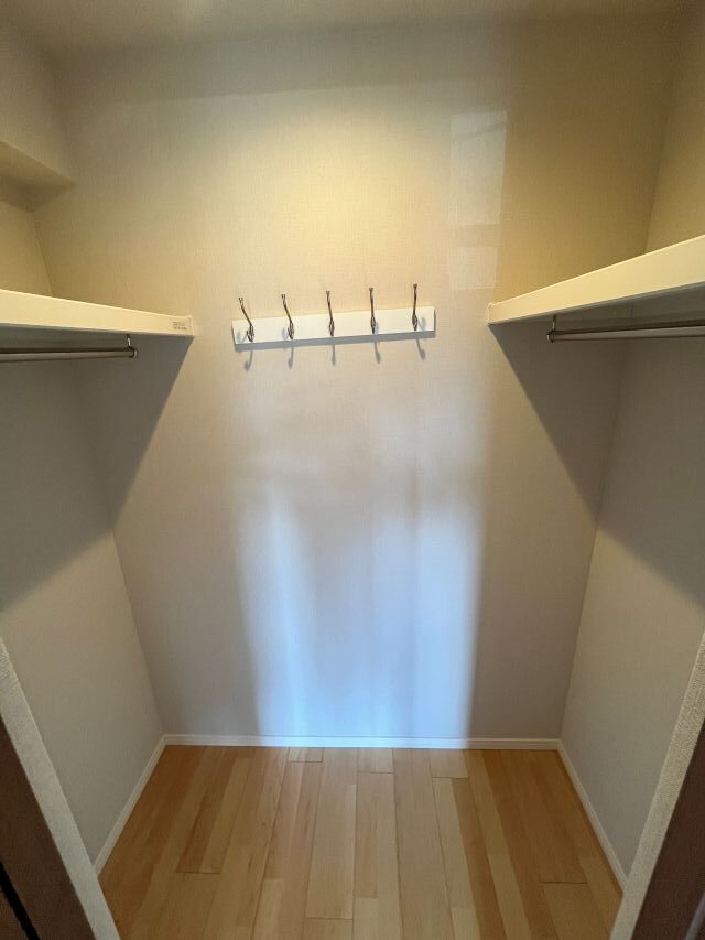 相模原市緑区橋本7丁目中古マンションのウォークインクローゼットの写真