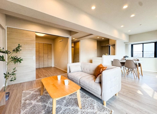 相模原市緑区橋本5丁目の中古マンションのリビングの写真