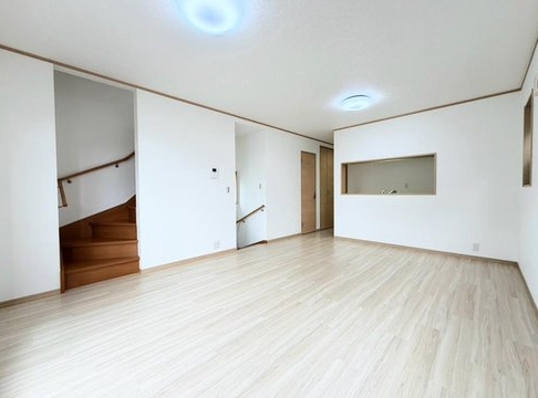 相模原市南区大野台1丁目の中古戸建てのダイニングの写真